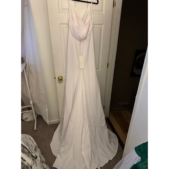 Simple Bridal Wedding Gown/Dress NWT - Picture 2 of 8